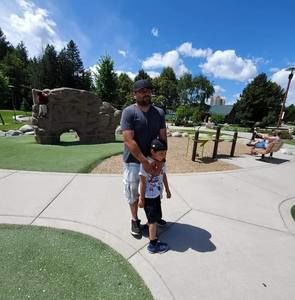 Meet your Posher, Manuel